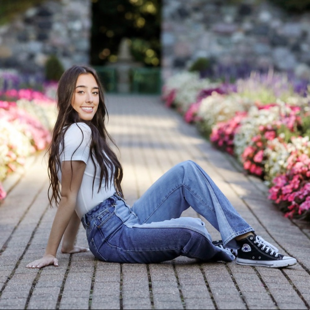 Meet your Posher, Meaghan